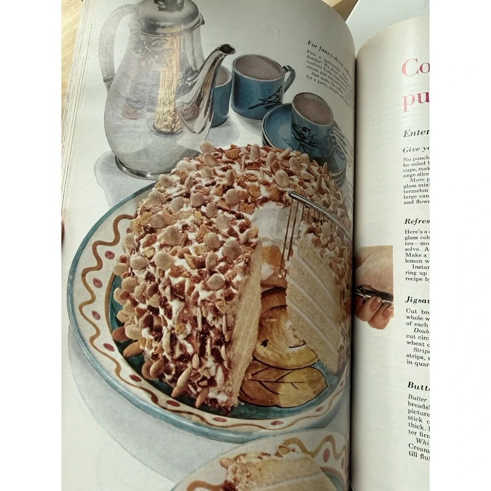 Vintage 1968 Better Homes and Garden Holiday Cookbook. Special Occasions